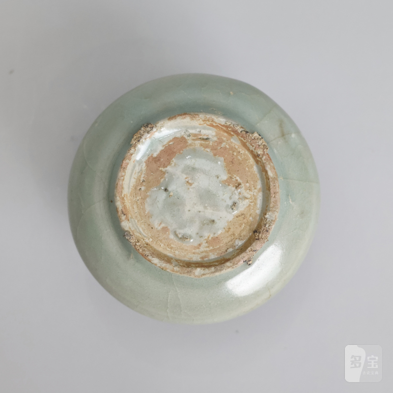明代 高丽青釉暗刻花卉纹油壶 - 图8